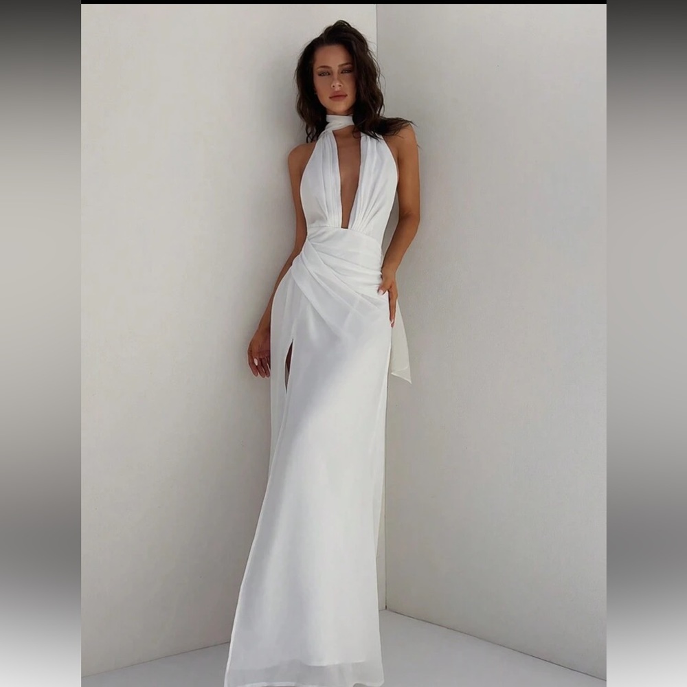 Elegant White Maxi Dress